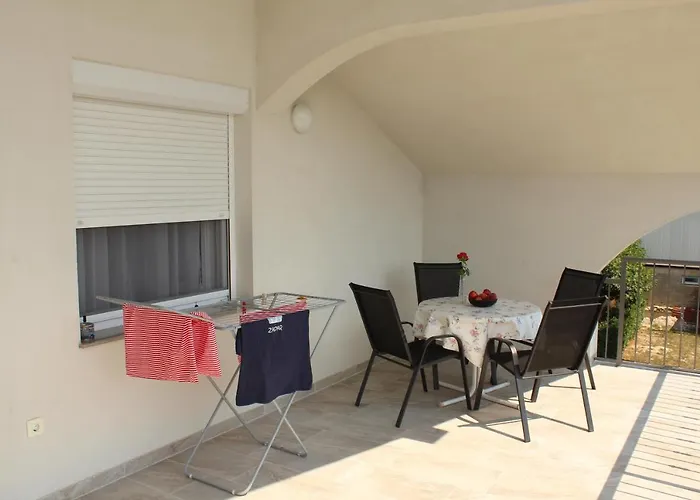 Floor Apartamento *