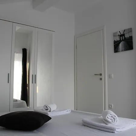 Floor Apartment *